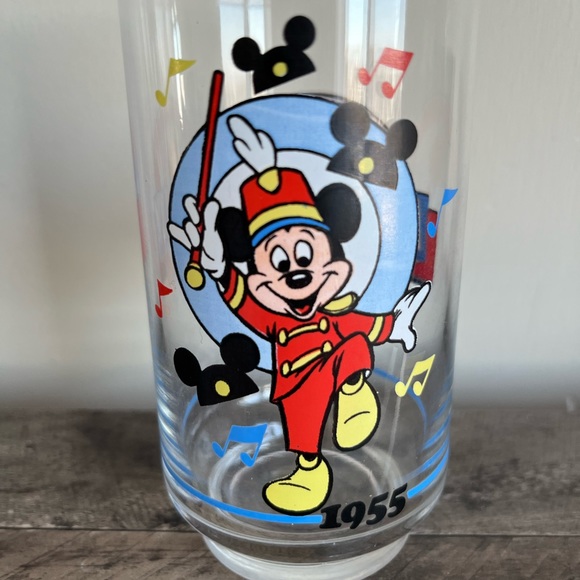 Vintage Sunoco Disney Mickey Mouse Through the Years  1928-1988 Glasses - Picture 4 of 4
